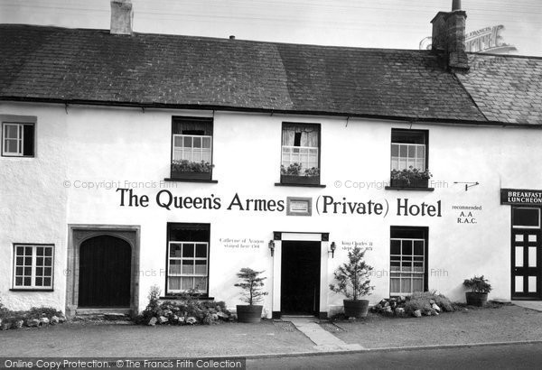 Photo of Charmouth, The Queen's Armes Hotel c.1939