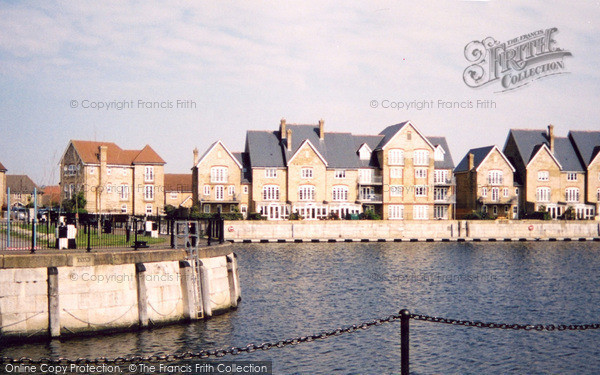Photo of Chatham, Modern Housing On St Mary's Island 2005