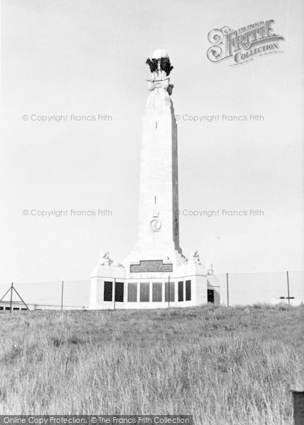 Photo of Chatham, The Memorial c.1965