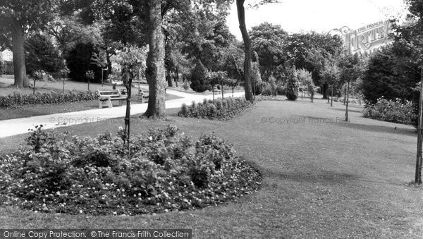 Photo of Chatham, Town Hall Gardens c.1960