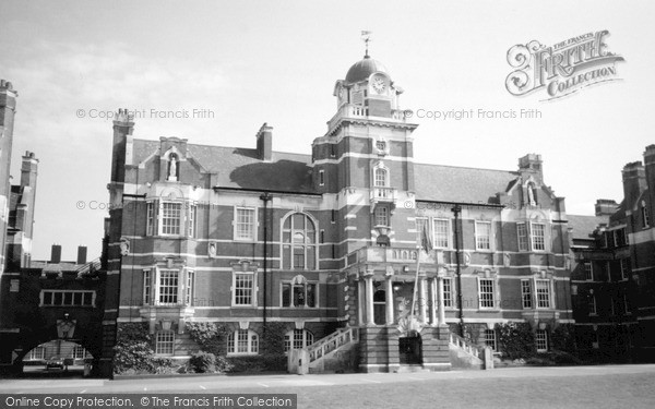 Photo of Chatham, University of Greenwich, formerly HMS Pembroke 2005