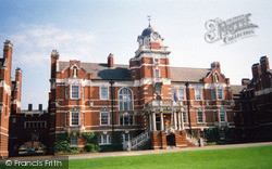 University Of Greenwich, Formerly HMS Pembroke 2005, Chatham