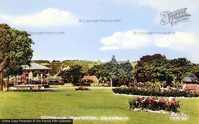 Photo of Chatham, Victoria Gardens c.1960