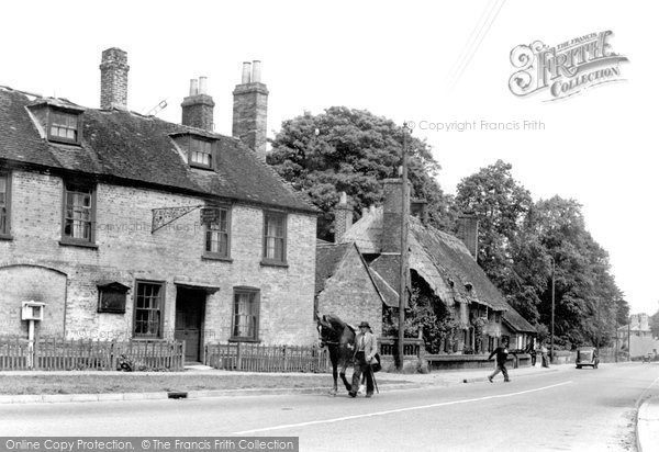 Photo of Chawton, The Village c.1955