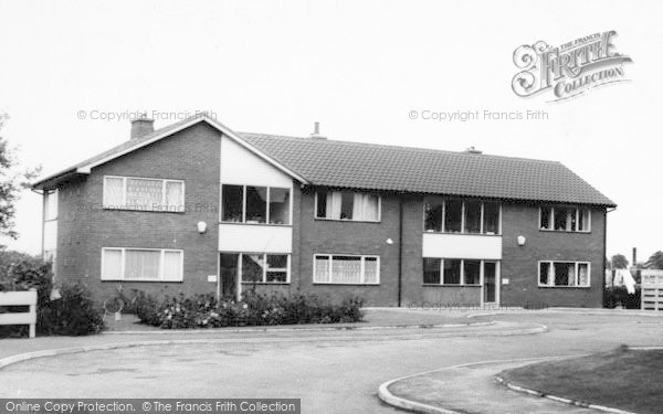 Photo of Cheadle Hulme, Apartments c.1965