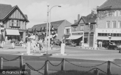 Cross Roads c.1955, Cheam