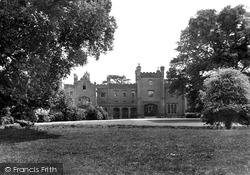 Nonsuch Mansion 1927, Cheam