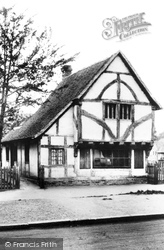 The Old Cottage 1925, Cheam