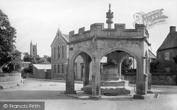 Cross And Church 1908, Cheddar