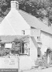 Lily Cottage Sign 1908, Cheddar