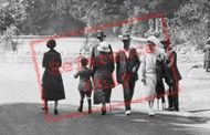 Tourists c.1930, Cheddar
