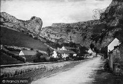 Village And Lion Rock 1890, Cheddar