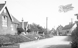 Village c.1955, Chelmondiston