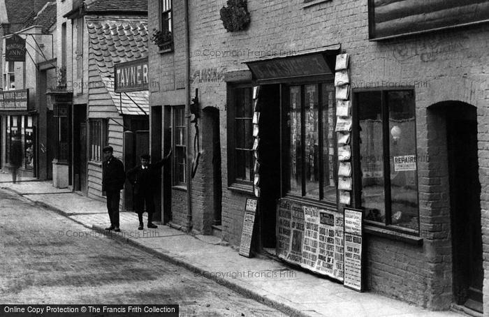 Photo of Chelmsford, Newsagents, Baddow Road 1906
