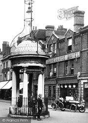 The Drinking Fountain 1919, Chelmsford