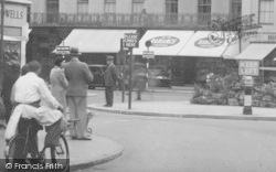 1937, Cheltenham