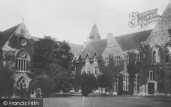 College 1907, Cheltenham