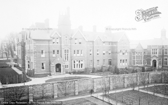 Photo of Cheltenham, College, The Junior House 1906
