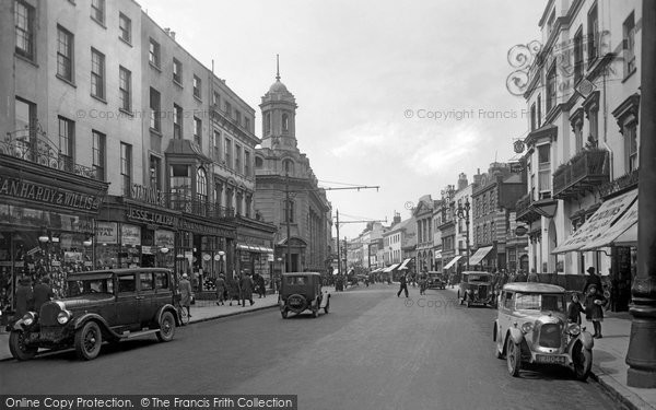 Photo of Cheltenham, High Street 1931