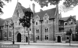 Ladies College 1906, Cheltenham