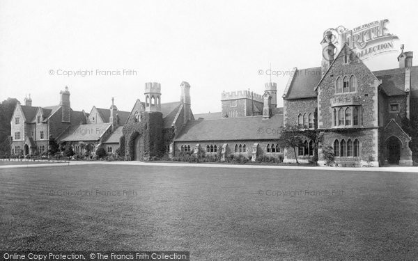 Photo of Cheltenham, Men's Training College 1901