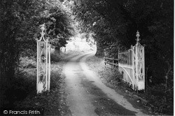 Ornamental Gates At The Crippets 2004, Cheltenham