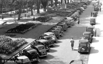 Cheltenham, Parked Cars c1950