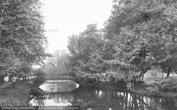 Photo of Cheltenham, Pittville Gardens 1923