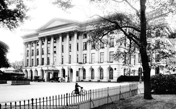 Photo of Cheltenham, Queen's Hotel 1923