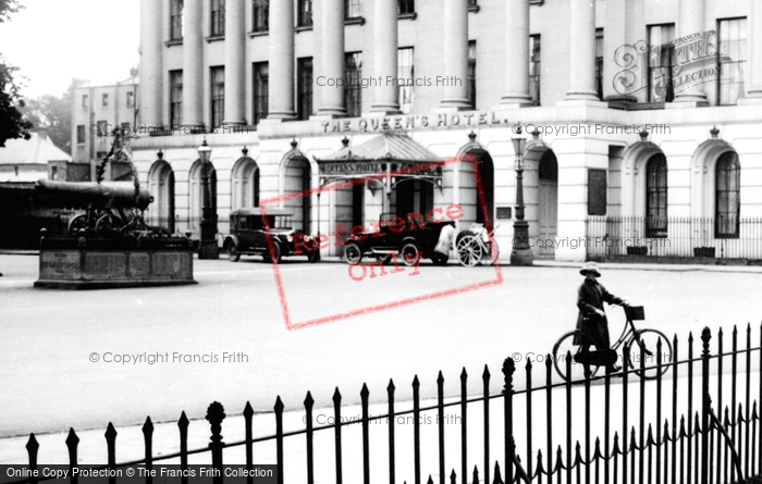 Photo of Cheltenham, Queen's Hotel 1923