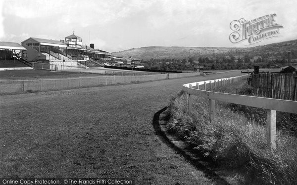 Photo of Cheltenham, Race Course, Grand Stand 1931