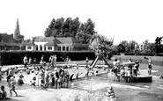 Cheltenham, Sandford Park, Open Air Children's Pool c1950