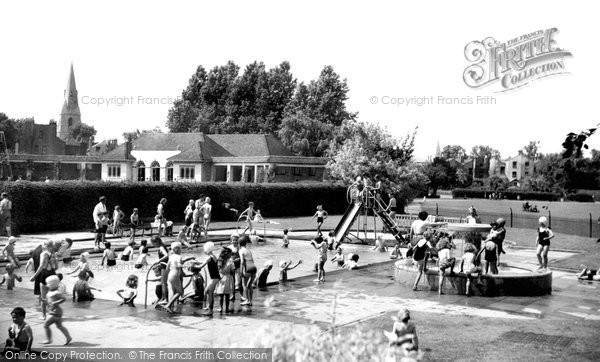 Photo of Cheltenham, Sandford Park, Open Air Children's Pool c1950