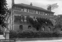 Teighmore 1906, Cheltenham