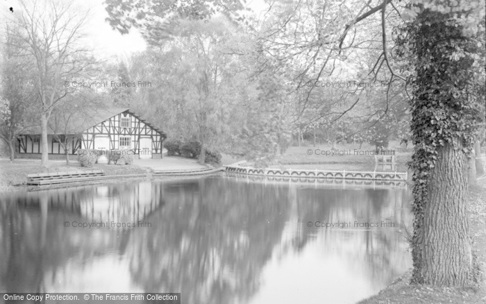 Photo of Cheltenham, The Lake, Pittville Park 1939