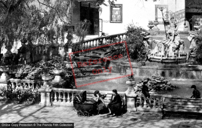 Photo of Cheltenham, The Neptune Fountain c.1945