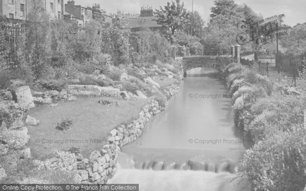 Photo of Cheltenham, The River Chelt, Sandford Park  1931