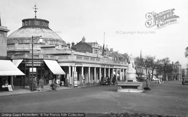 Photo of Cheltenham, The Rotunda 1939