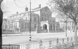 The Town Hall 1940, Cheltenham