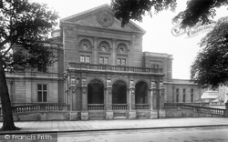 Town Hall 1923, Cheltenham