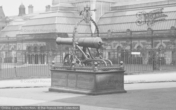 Photo of Cheltenham, Winter Gardens, Canon 1923