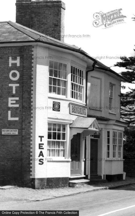Photo of Chenies, The Red Lion Hotel c.1955