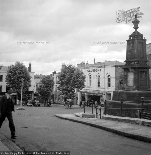 Photo of Chepstow, Beaufort Square c.1950