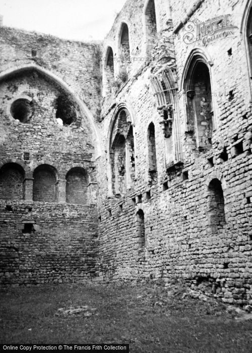 Photo of Chepstow, Castle, The Hall 1949