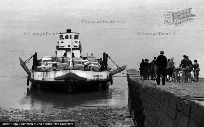 Photo of Chepstow, Jetty, Severn Queen c.1962