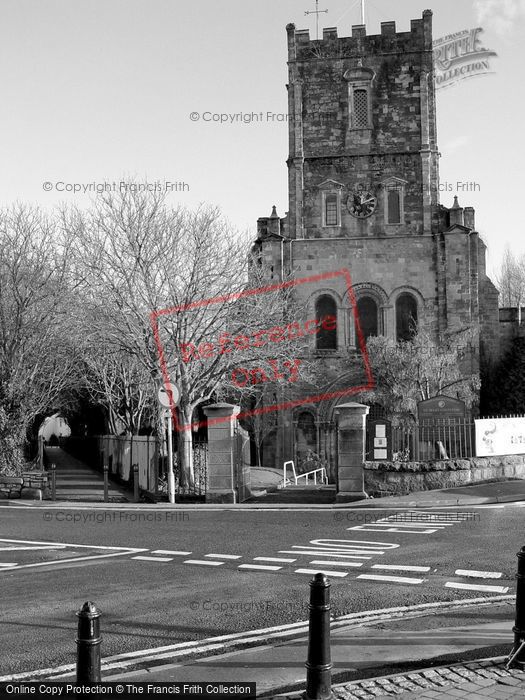 Photo of Chepstow, St Mary's Church 2004