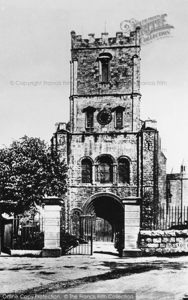 Photo of Chepstow, St Mary's Church c.1935