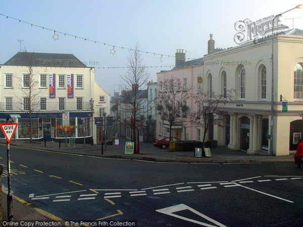Photo of Chepstow, St Mary Street 2004