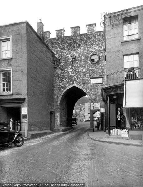 Photo of Chepstow, Town Arch 1936