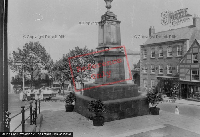 Photo of Chepstow, War Memorial 1925